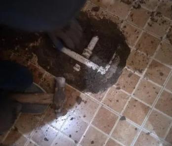 唐山市卫生间漏水维修公司为您分享下卫生间渗水如何处理及注意事项