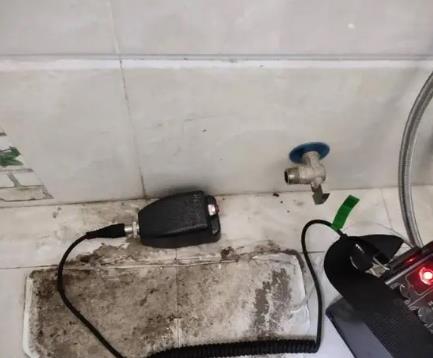 唐山市屋顶漏水维修公司分享下卫生间漏水的危害及解决方法